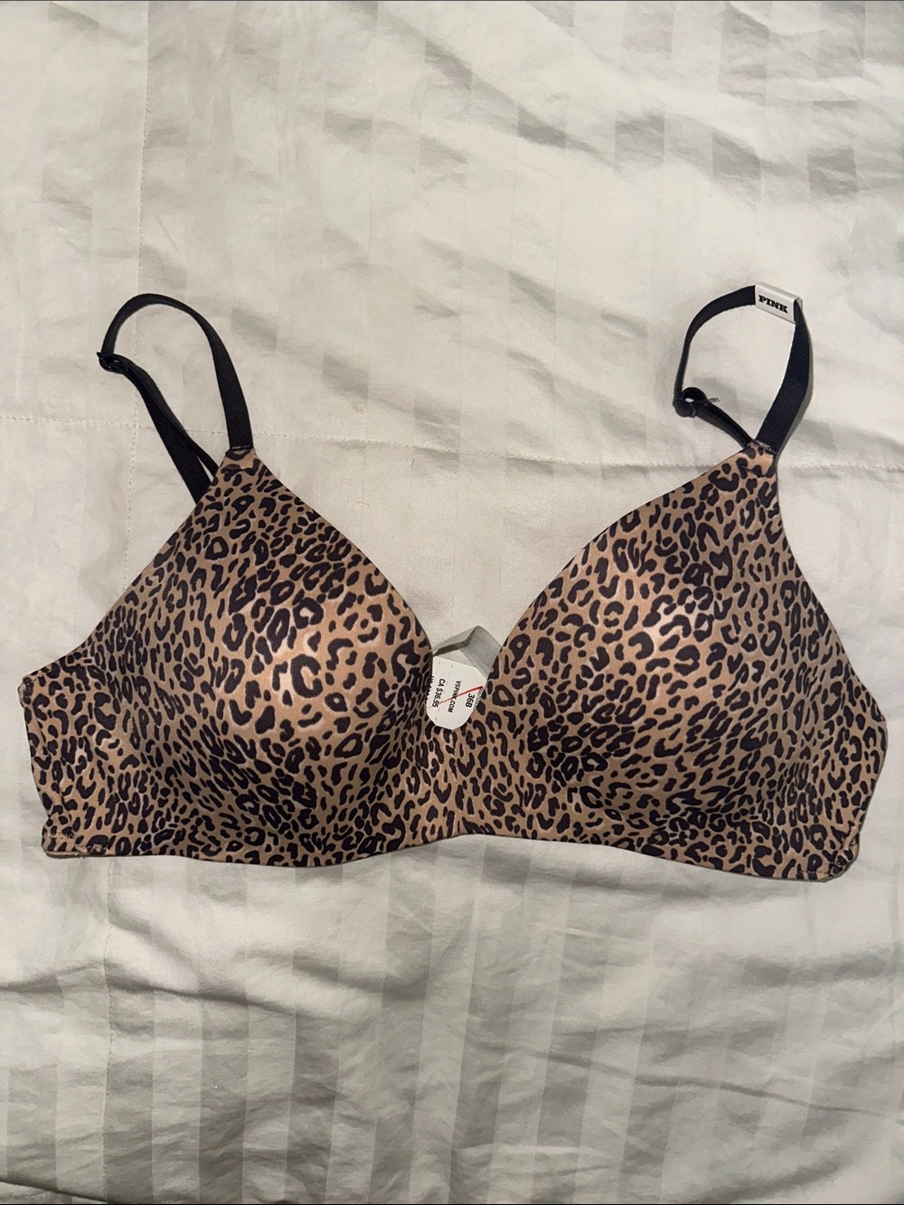 PINK Victoria's Secret where everywhere wireless push-up Bra - Nude & Black